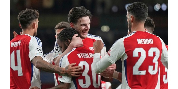 Raheem Sterling spelade hela matchen i Arsenaltröjan Raheem Sterling spelade hela matchen i Arsenaltröjan